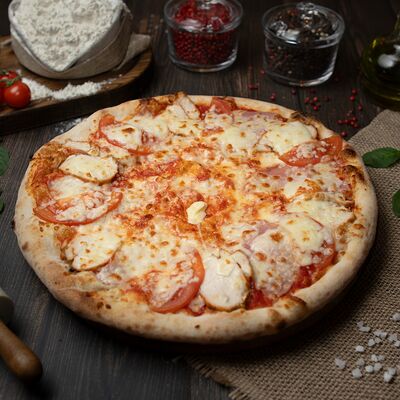 Пицца Деревенская в Прожар по цене 910 ₽