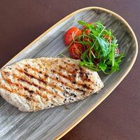 Куриное филе на гриле в Опера траттория