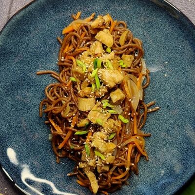 Соба с курицей в Кэйго доставка по цене 370 ₽