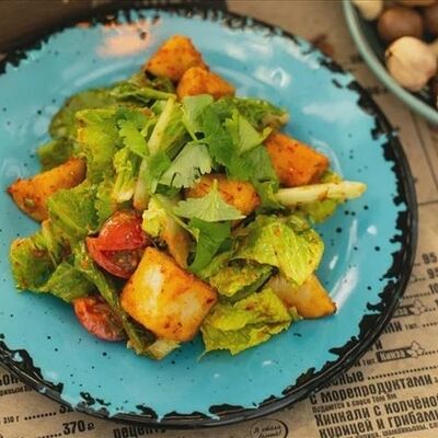 Салат с хрустящими баклажанами в Kish-Mish по цене 720 ₽