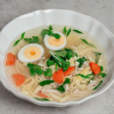 Куриный суп с лапшой и вареным яйцом в CAFE 15/86 по цене 650 ₽