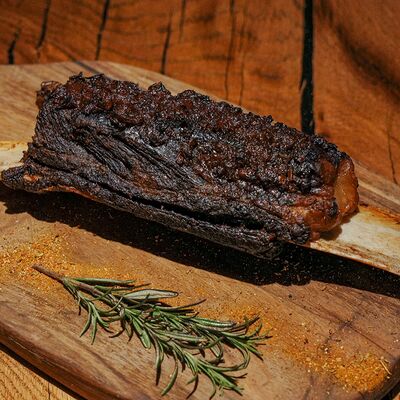 Говяжьи рёбра в луковой карамели в Rekki Pizza & Cocktail Bar по цене 3290 ₽