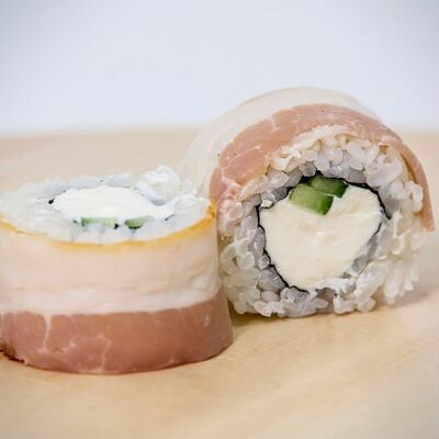 Филадельфия в беконе Сушими в Сушими по цене 490 ₽