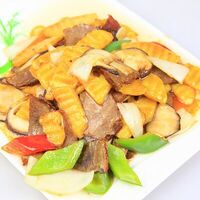 Жареная говядина с картофелем и грибами шиитаке в Panda Express
