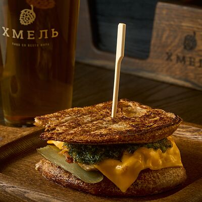Сэндвич с курицей в Хмель по цене 490 ₽