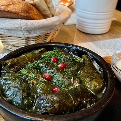 Долма в Mano a Mano по цене 780 ₽