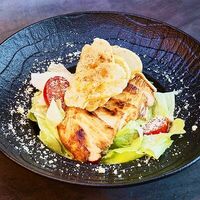 Цезарь с курицей в Heroes