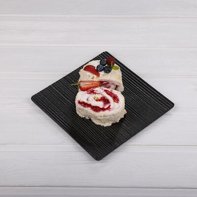 Меренговый рулет в Double Coffee по цене 4050 ₸