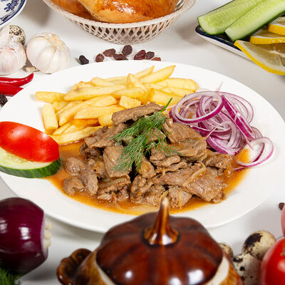 Мясо По-Уйгурски в Самарканд PLOVE CENTER по цене 650 ₽