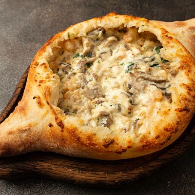 Хачапури по-аджарски с креветками и грибами в Sesilia по цене 800