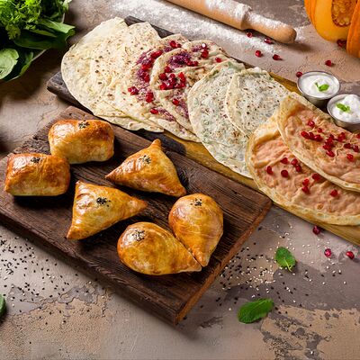 Ассорти Кутабов и Самсы в Дюшес по цене 2740 ₽