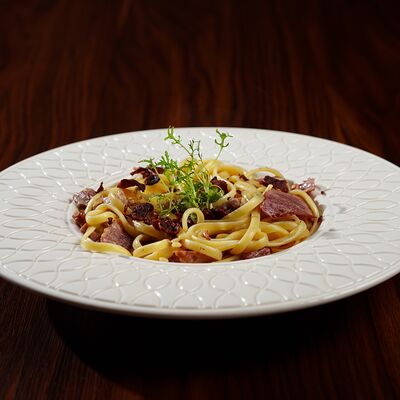 Карбонара с беконом в Монтесори Lounge по цене 609 ₽