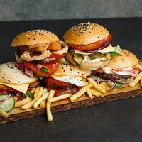 Логотип Папа Рядом Гриль-паб