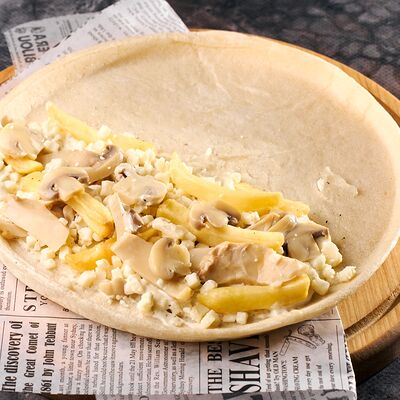 Закрытая пицца с грибамив Бутер Бро по цене 259 ₽