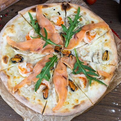 Пицца Царевна Морская в Темерницкий по цене 1200 ₽