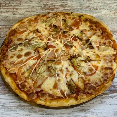 Пицца Цезарь в Loft Cafe по цене 650 ₽
