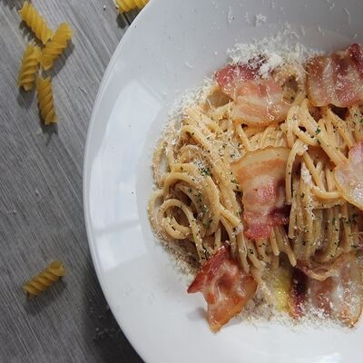 Паста Карбонара в Pomidoroff по цене 545 ₽