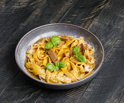 Тальятелли с брискетом Яндекс в Снегири на Лагерном по цене 860 ₽