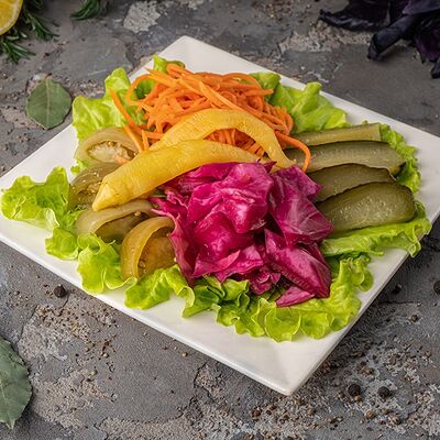 Соленья по-домашнему в Дворец свадеб по цене 480 ₽