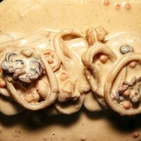 Теплый ролл с морепродуктами в Бомба