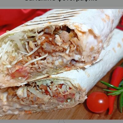 Шаурма добавке тёртое сыр моцарелла в Doner & Grill Шашлык шаурма по цене 310 ₽