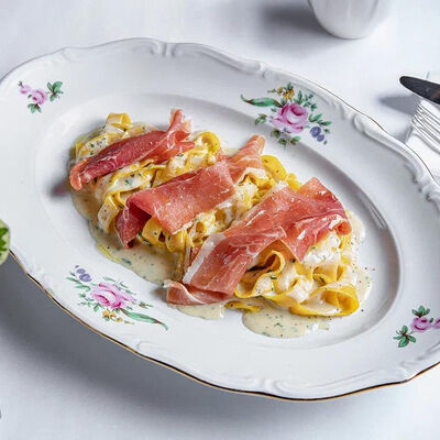 Паста с пармой и горгонзолойв Ava по цене 1190 ₽