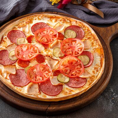 Пицца Супер мясная в Dada по цене 480 ₽