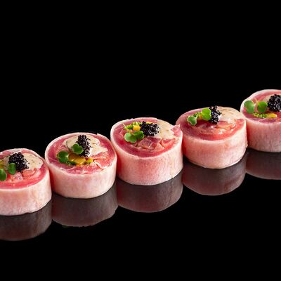 Сашими-ролл Магуро аками в Lucky fish по цене 490 ₽