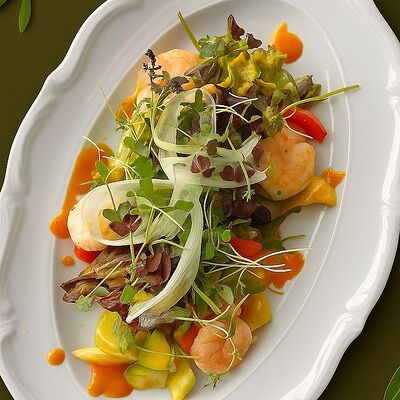 Тигровые креветки с микс-салатом под соусом чили-манго в Бистро Olive по цене 708 ₽