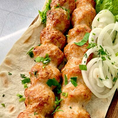 Люля-кебаб из курицы в лаваше в Шашлычная на бульваре по цене 320 ₽