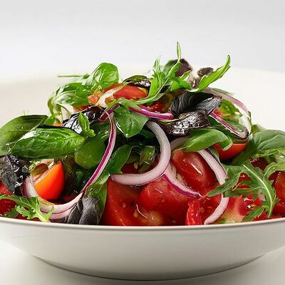 Салат из помидоров Xl в Кофемания по цене 3000 ₽