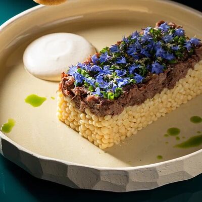 Телячья голяшка с птитимом в Nappa по цене 1200 ₽