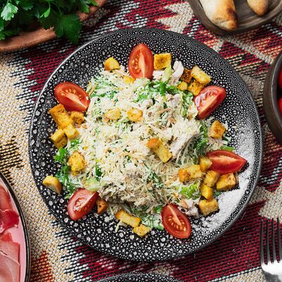 Салат по-мегрельски в Хинкальная по цене 555 ₽