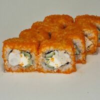 Калифорния с креветкой в Sushi Dan