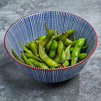 Эдамаме с солью в Kazoku