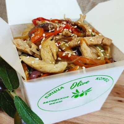 Wok Удон со свининой в Пицца Olive по цене 250 ₽