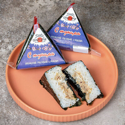 Онигири с тунцом в CHO-KAVO по цене 120 ₽