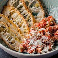 Тартар из говядины в Rombus cafe