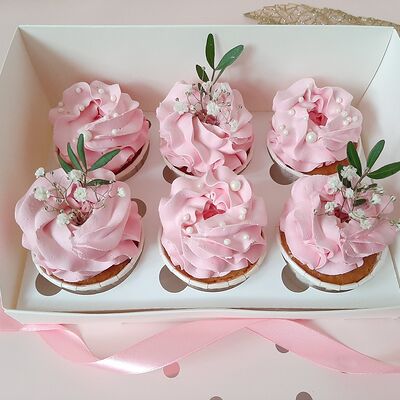 Капкейки розовые с гипсофилой 6шт в Чародейка сладостей по цене 2370 ₽