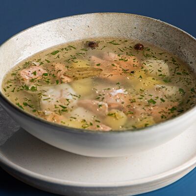 Уха с лососем и судаком в Паркинг по цене 750 ₽