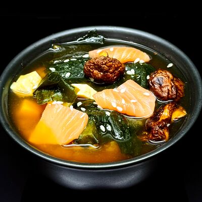 Суп Мисосиру с лососем в Moscow Роллы по цене 770 ₽