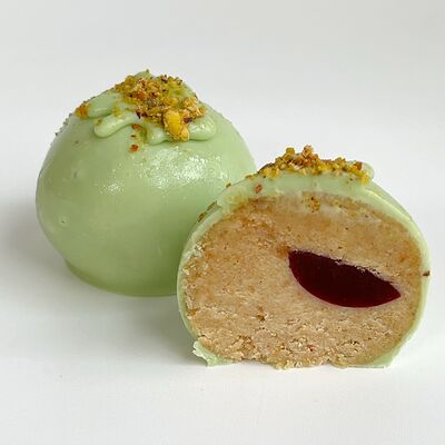 Пирожное Картошка фисташка-малина в Tortterry по цене 195 ₽