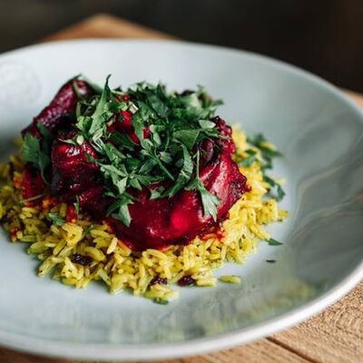 Курица в гранатовом соусе в Мацони по цене 590