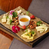 Плато сырное в Casa Mia