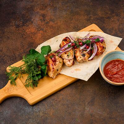 Шашлык из курицы в Кинза по цене 725 ₽