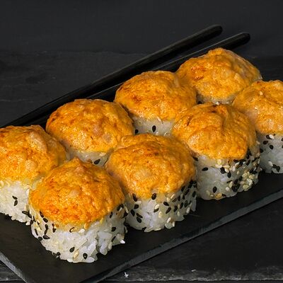 Запечённый с тунцом в Sushi Aura по цене 790 ₽