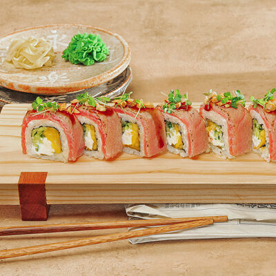 Ролл Лос Мангос в Pikapika по цене 3990 ₸