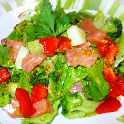 Салат с сёмгой в Великолепный век по цене 520 ₽