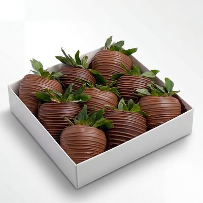 Клубника темно-молочная ночь S в Клубника в шоколаде VeryBerryLab по цене 3990 ₽