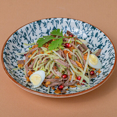 Салат со сладкой редькой и говядиной в Хочу пури по цене 510 ₽